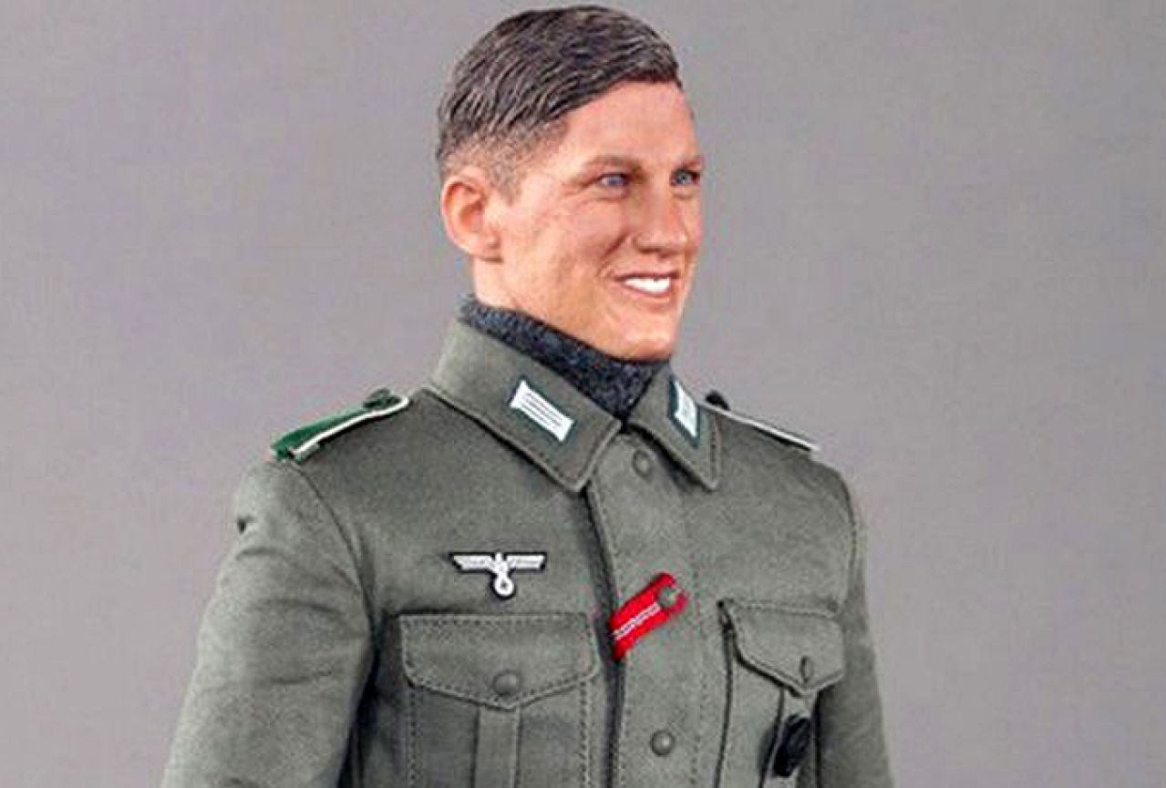 Schweinsteiger najavio tužbu zbog lutke