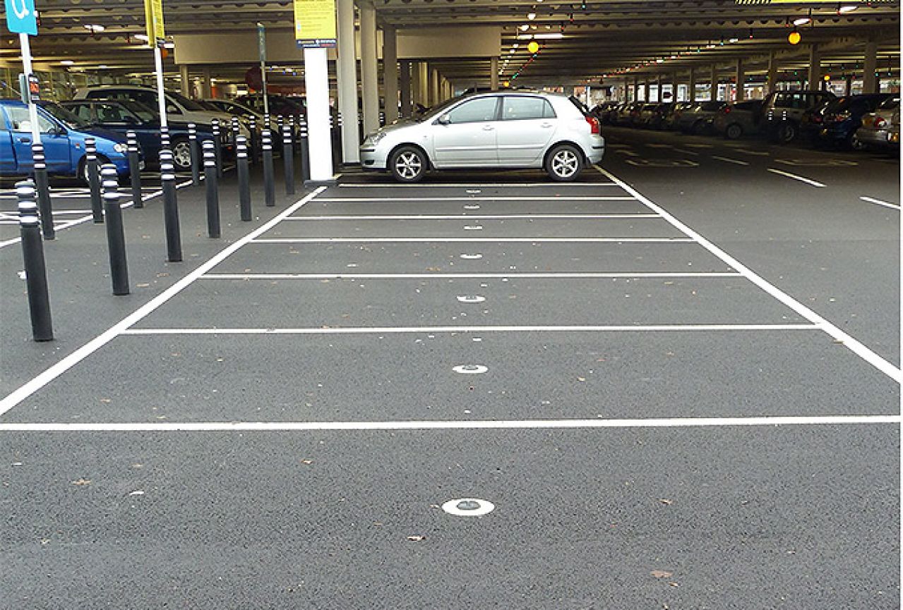 Automobili će sami pronalaziti slobodna parkirna mjesta