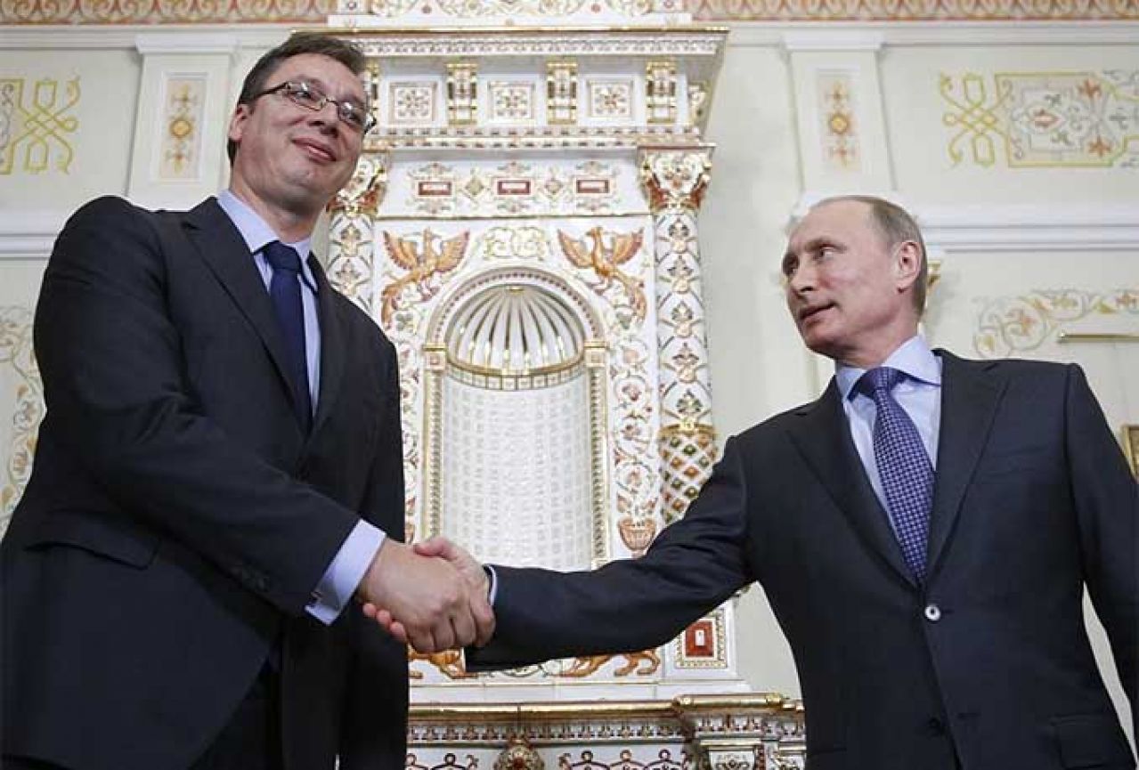 Vučić u Moskvi dogovorio kupovinu oružja od Putina