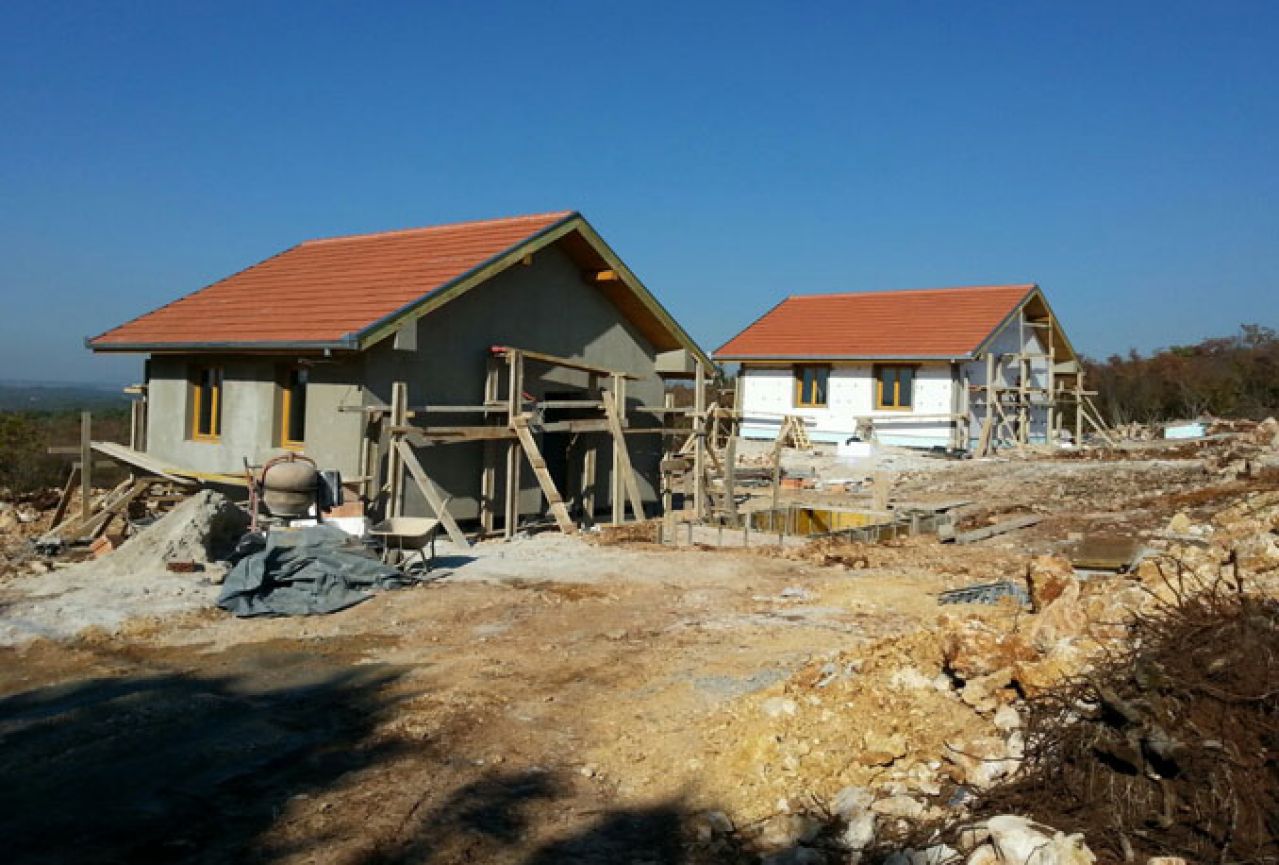 Završena izgradnja kuća za pet romskih obitelji u Čapljini