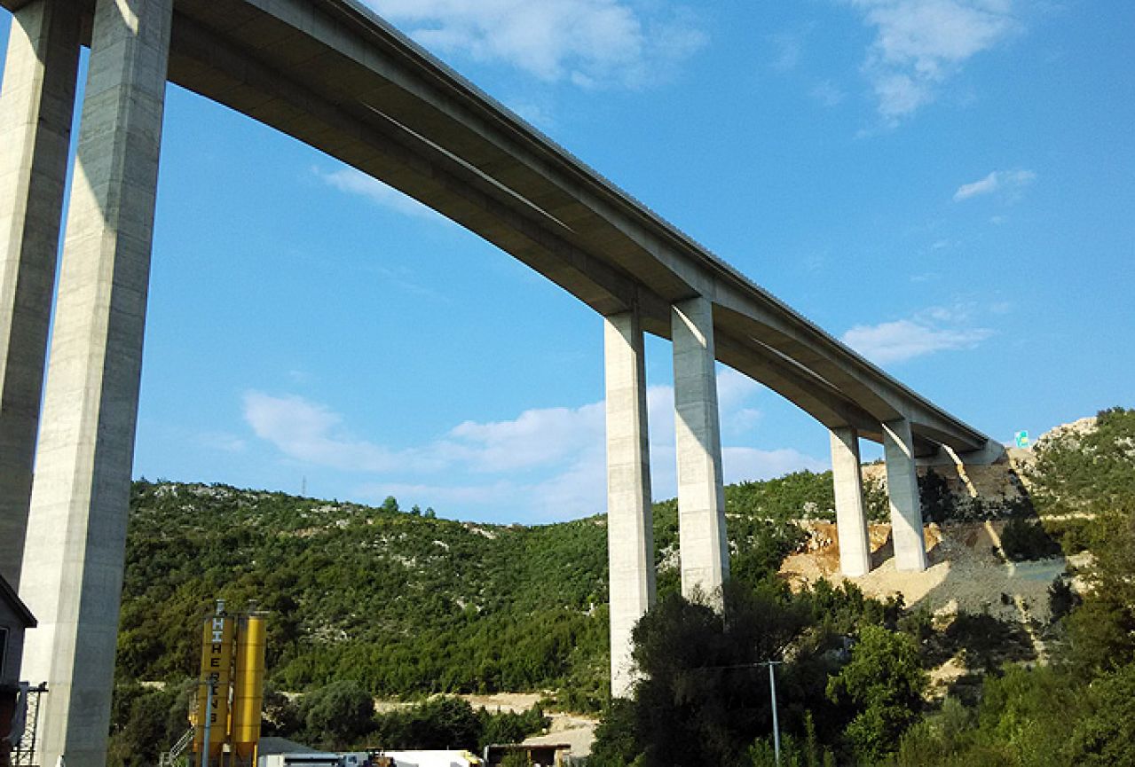 Ljubuški: Mladić izvršio samoubojstvo skokom s mosta na autocesti
