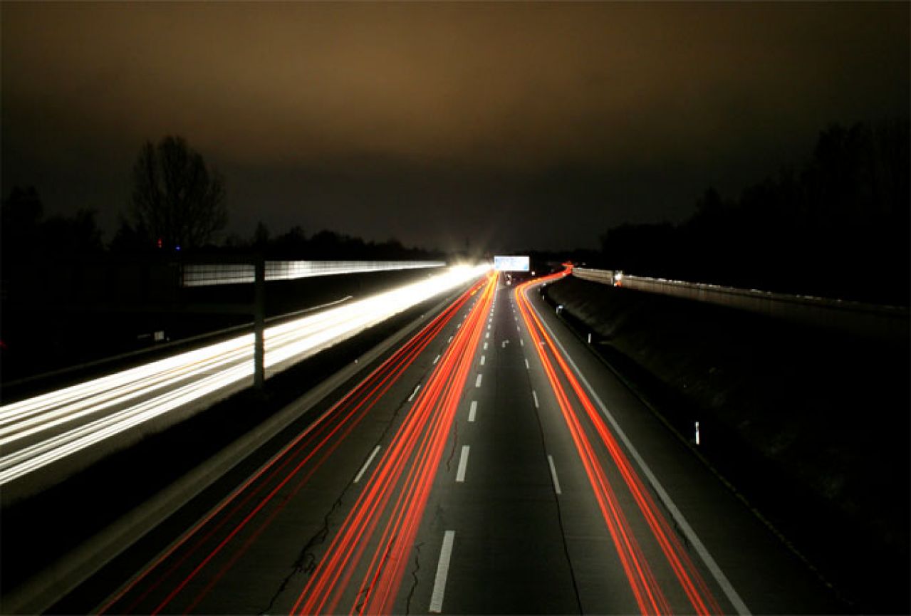 Ceste bi mogle imati dodatne trake za autonomne automobile