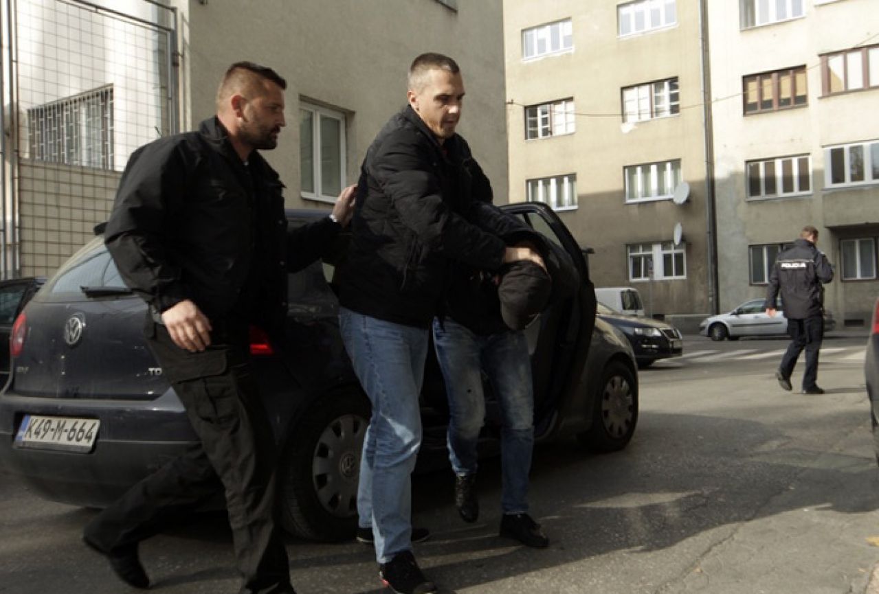 Uhićen još jedan mladić zbog krvave pljačke banke u Sarajevu