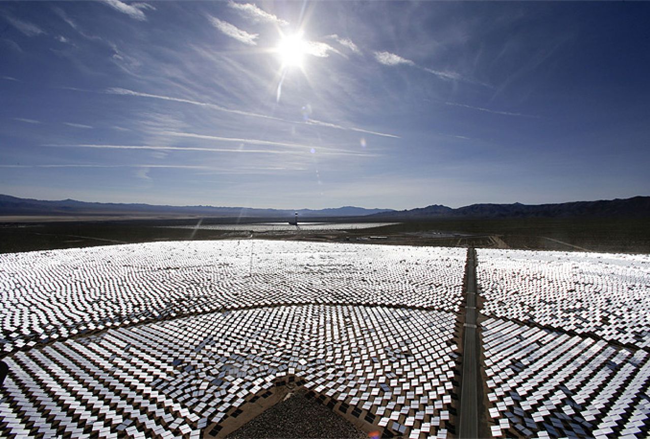 Koliko treba solarnih panela da opskrbe energijom cijeli svijet
