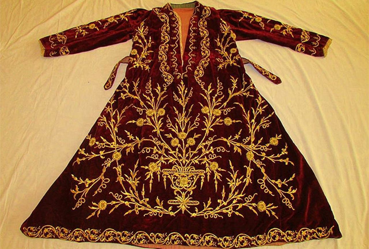 U Mostaru revija osmanske odjeće 