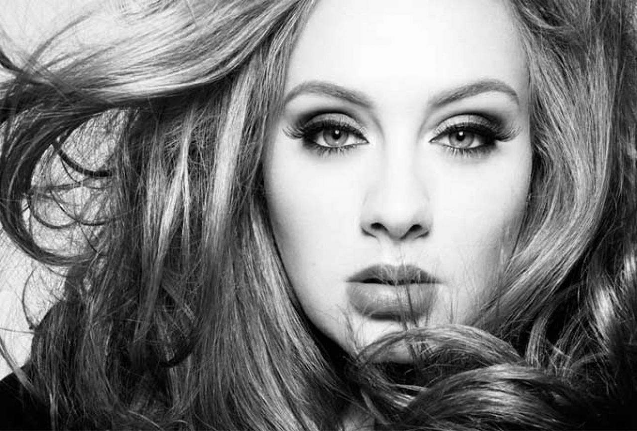 Adele ponovo obara rekorde