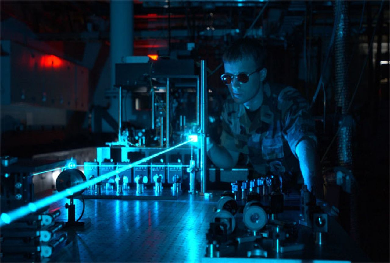 Kinezi razvili najsnažniji laser na svijetu: Zrake jake 5,13 milijarde megawatta