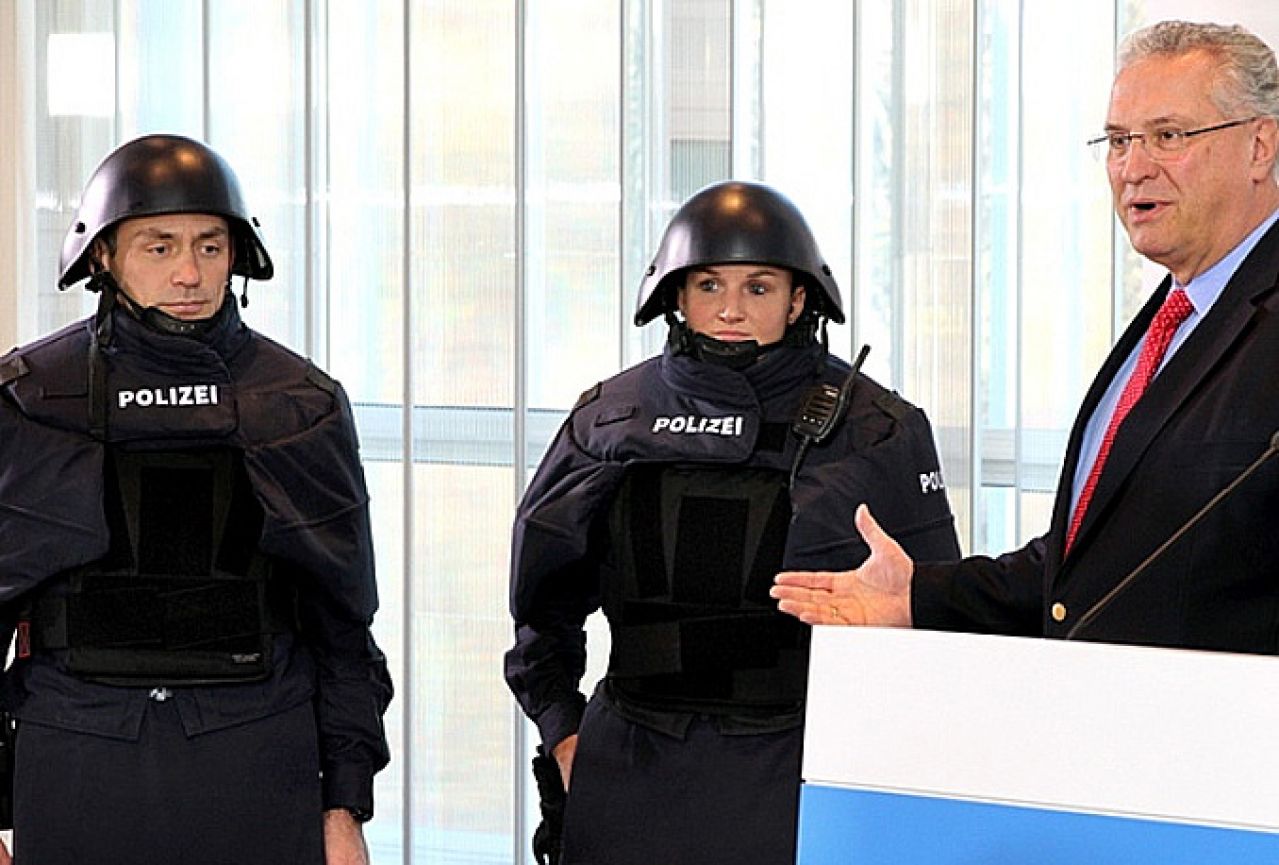 Njemačke policijske odore naišle na sarkastične komentare