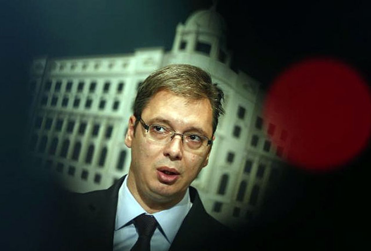 Vučić: Nema državnog udara, ne osjećam se ugroženo