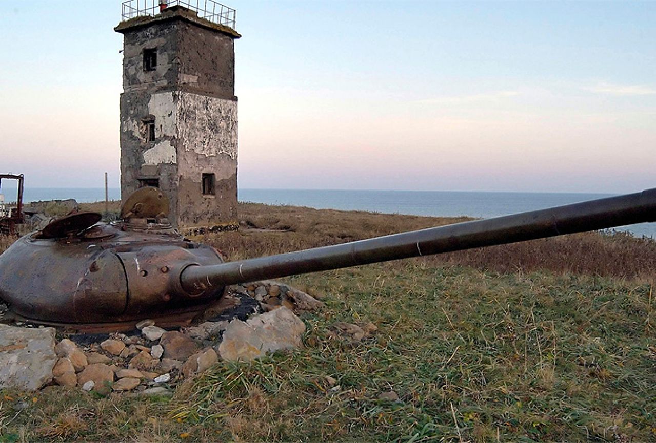 Rusija će sagraditi dvije vojne baze na Kurilskim otocima
