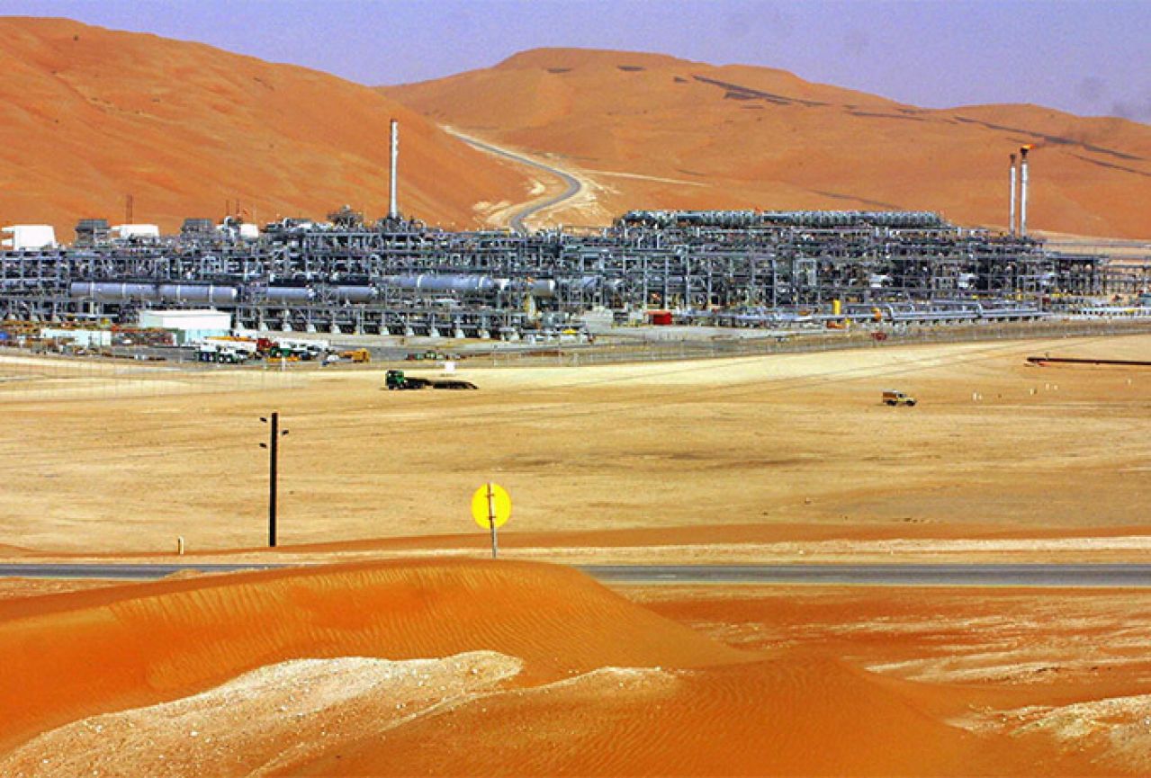 Saudijska Arabija želi uništiti proizvodnju nafte u drugim zemljama!