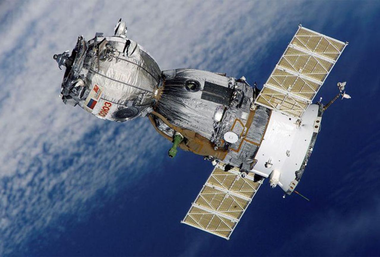 Svemirski brod s ruskim, američkim i britanskim astronautima stigao na ISS