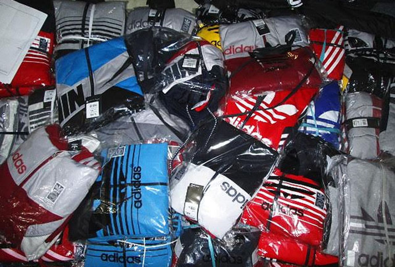 Adidas i Nike: Oduzeta roba u vrijednosti od 40.000 KM