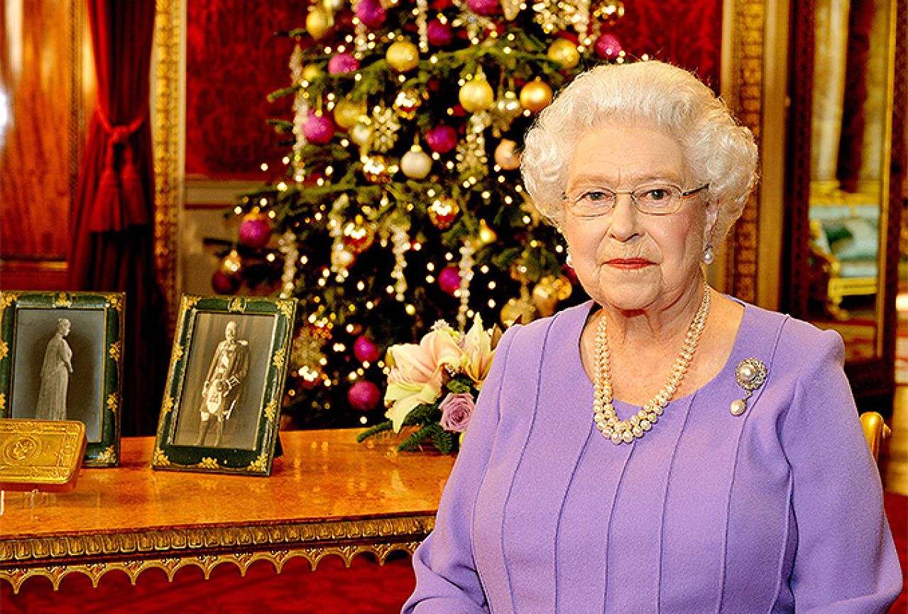 Kraljica Elizabeta odgovorila na božićnu čestitku