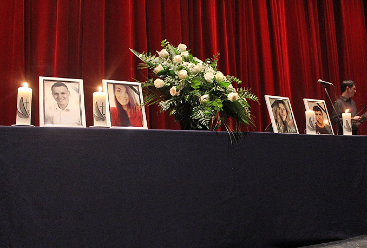 Vukovarsko-srijemska županija: Utorak dan žalosti zbog pogibije studenata