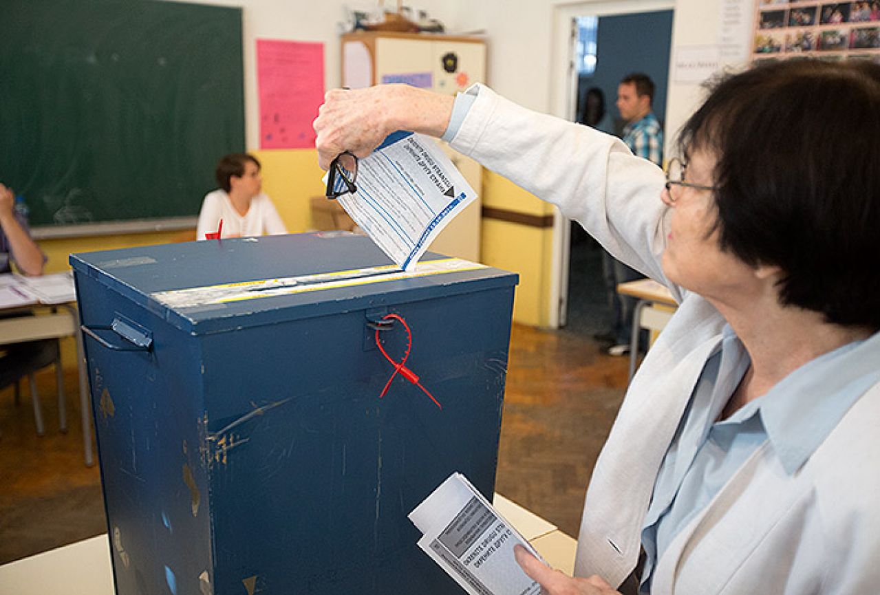 Za spajanje lokalnih i općih izbora u BiH neophodna izmjena ustava i zakona