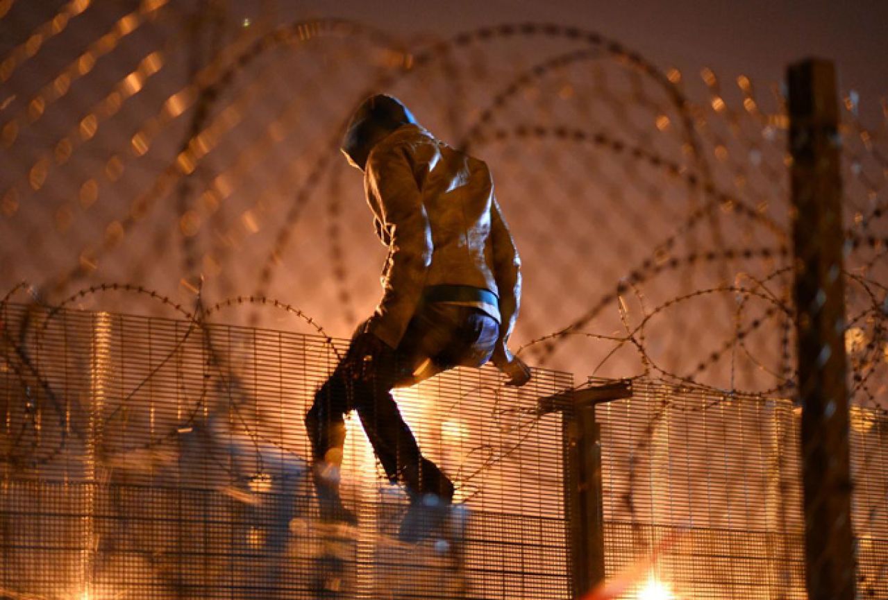Više od 180 emigranata probilo ogradu i ušlo u Španjolsku