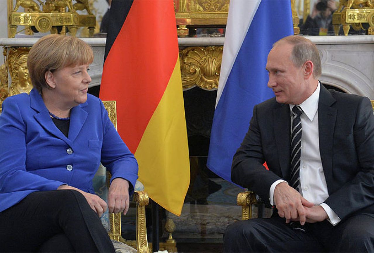 Merkel i Putin najutjecajnije osobe u 2015.