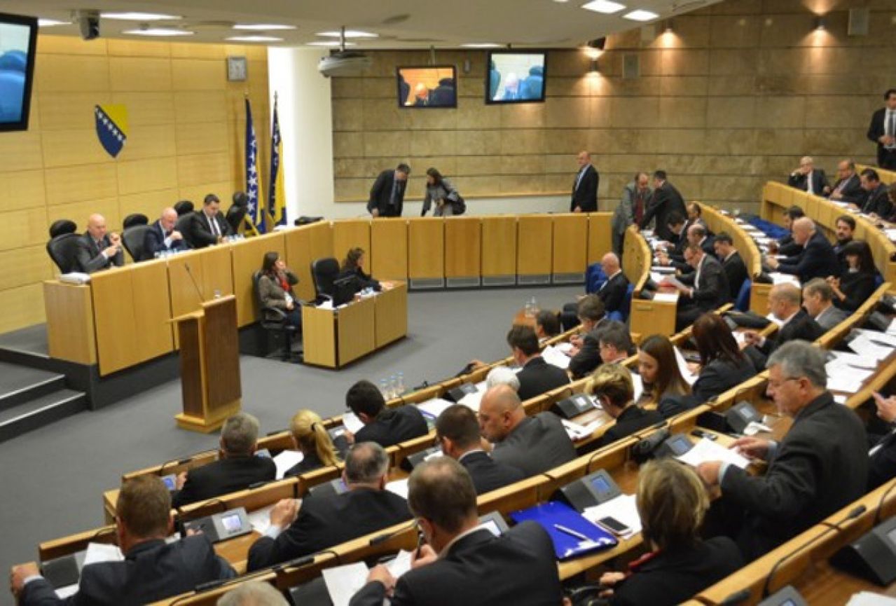 Dom naroda FBiH po hitnom postupku usvaja Proračun za 2016.