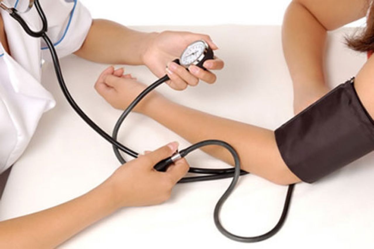 Kontrolom krvnog tlaka do smanjenja rizika od zatajenja srca