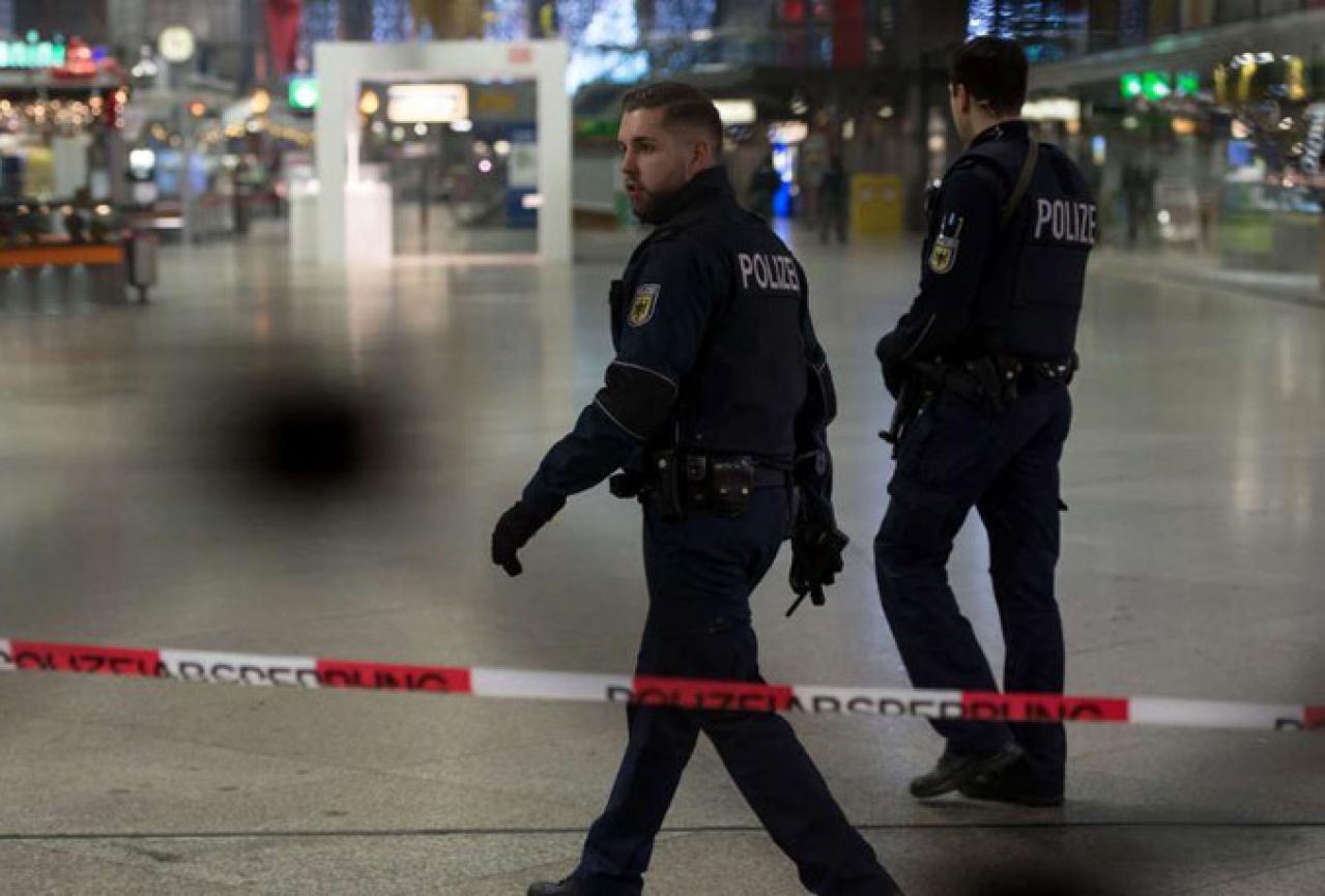 Strah od napada u Munchenu: Evakuirane željezničke i autobusne postaje