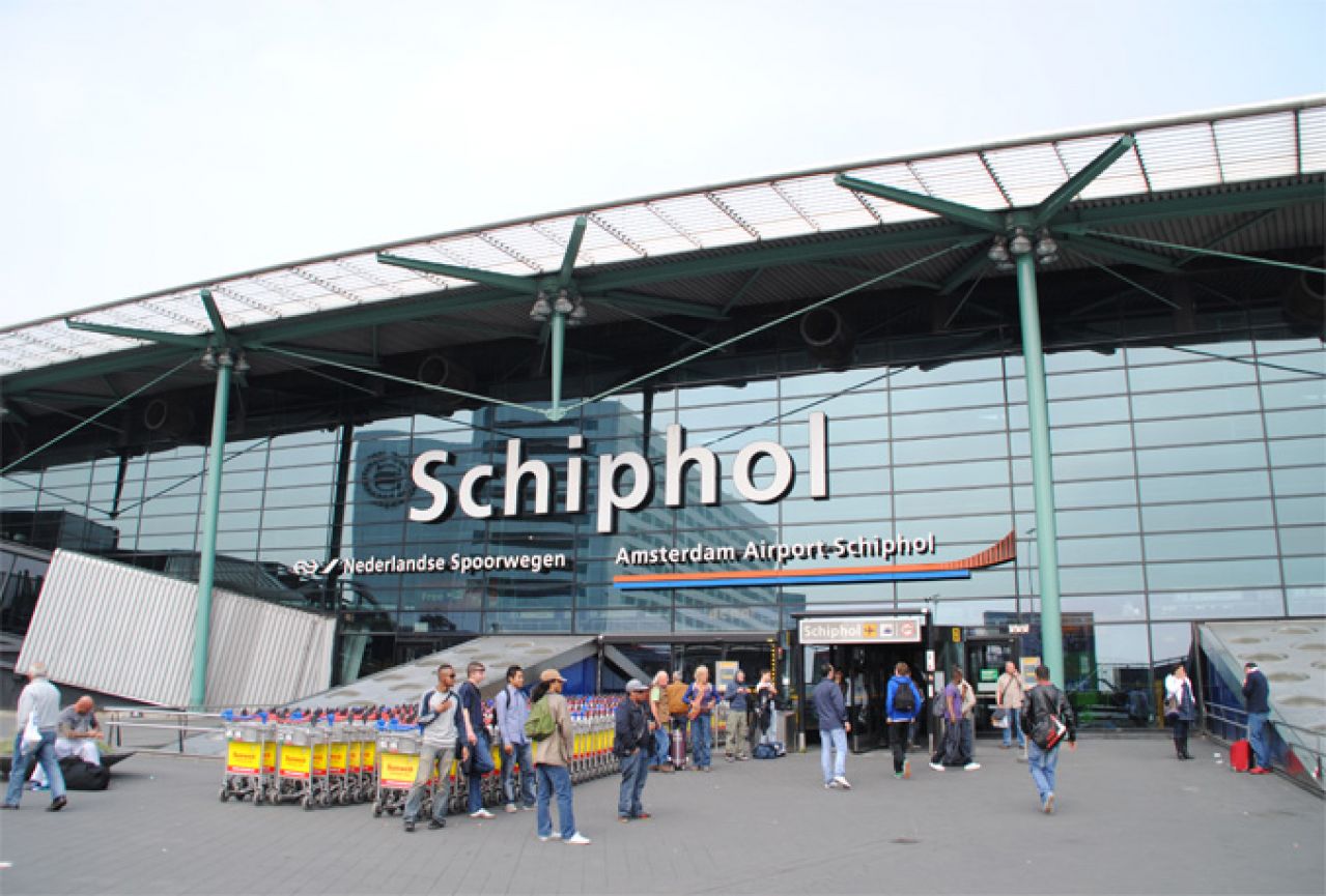 Amsterdam: Evakuiran aerodrom nakon što je Britanac prijetio bombom
