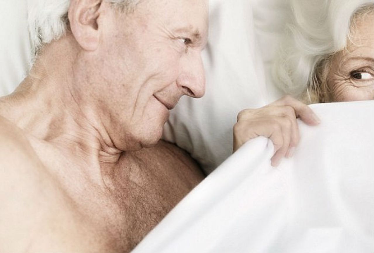 Trećina muškaraca i nakon 75. uživa u seksu