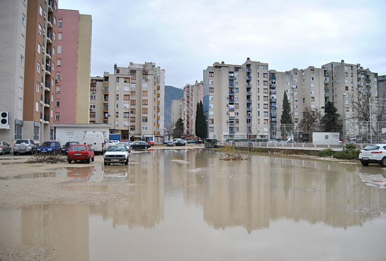 Stanovnici Centra 2 u Mostaru dobili ''bazen''