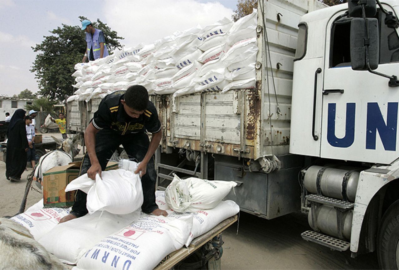 Apelira se na neometan pristup humanitarne pomoći opkoljenim regijama u Siriji