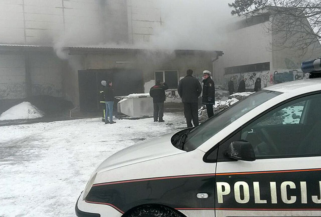 Kiseljak: Buknuo požar u Osnovnoj školi