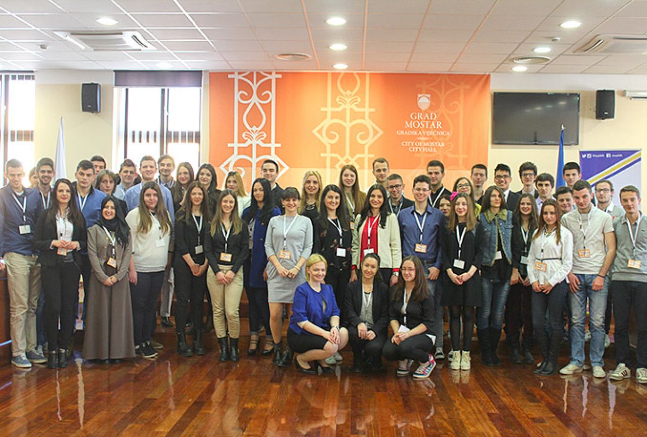 U Gradskoj vijećnici Studentski forum Europskog parlamenta mladih