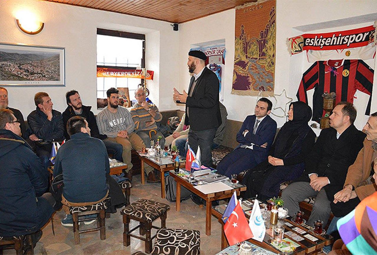 U Mostaru besplatni tečaj  kaligrafije