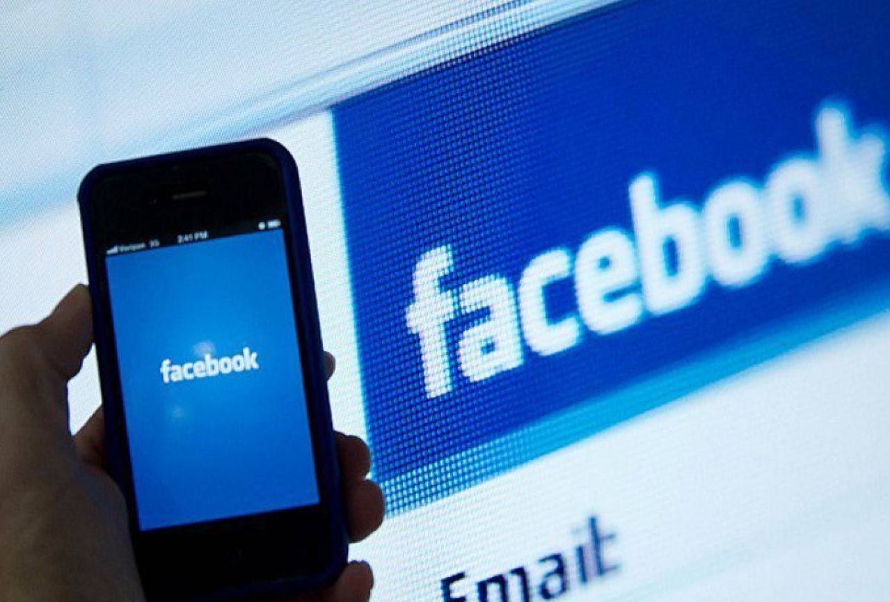 Facebook unajmio stotine ljudi da uklanjaju govor mržnje