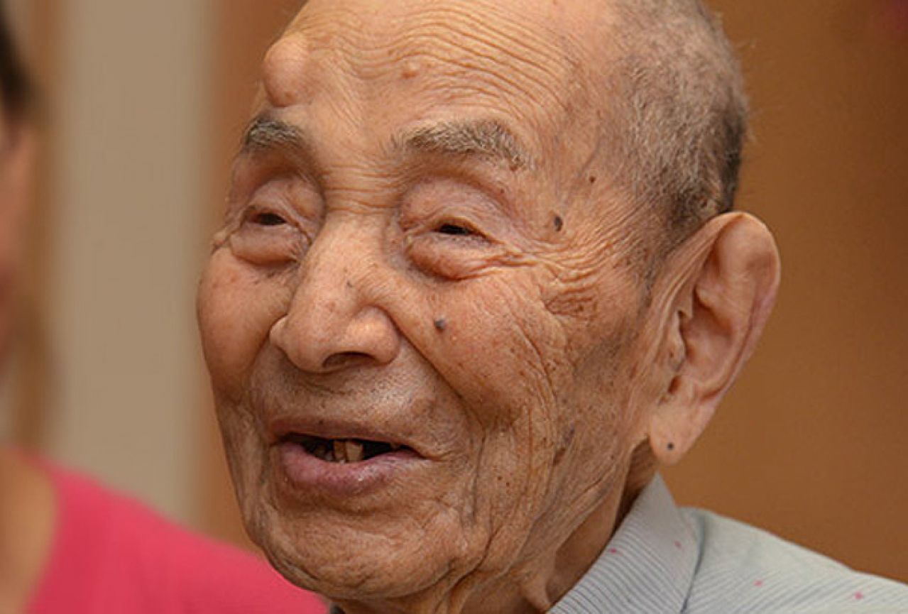 Umro (službeno) najstariji muškarac na svijetu