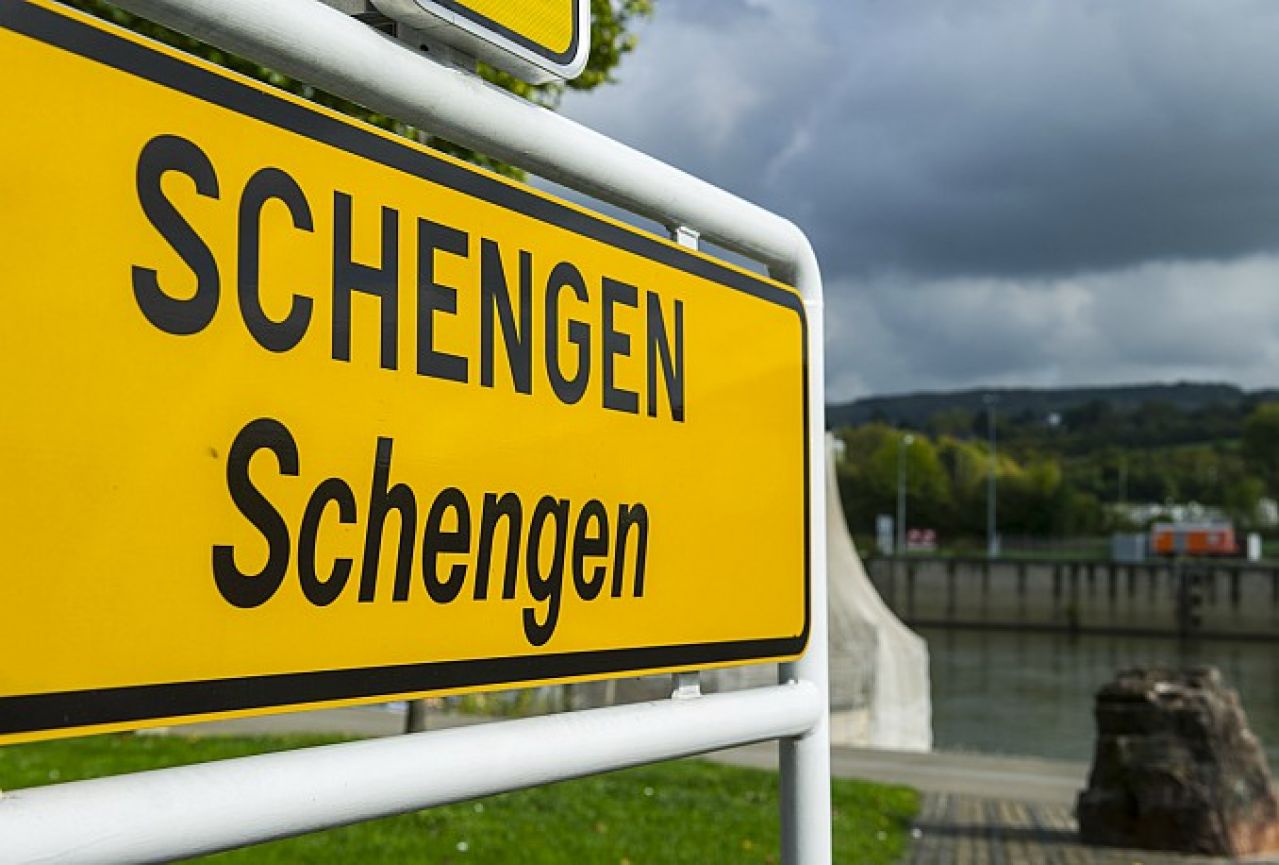 Ministri unutarnjih poslova EU-a razmatraju suspenziju Schengena