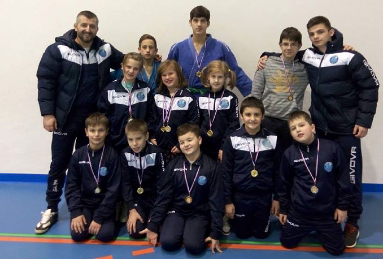 JK Neretva uzela 13 medalja u Splitu