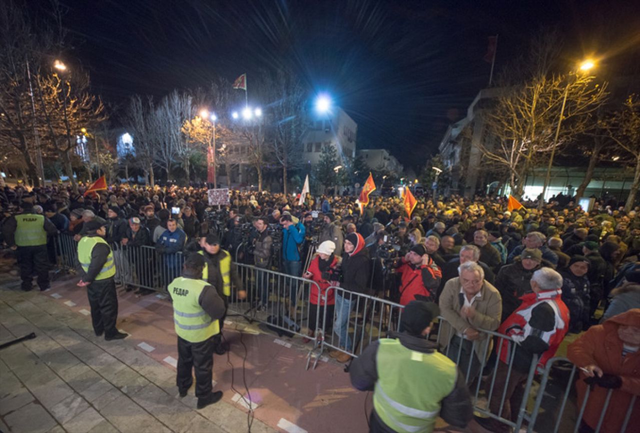 Prosvjed opozicije: Ili raspuštanje Vlade Mile Đukanovića ili bojkot Skupštine