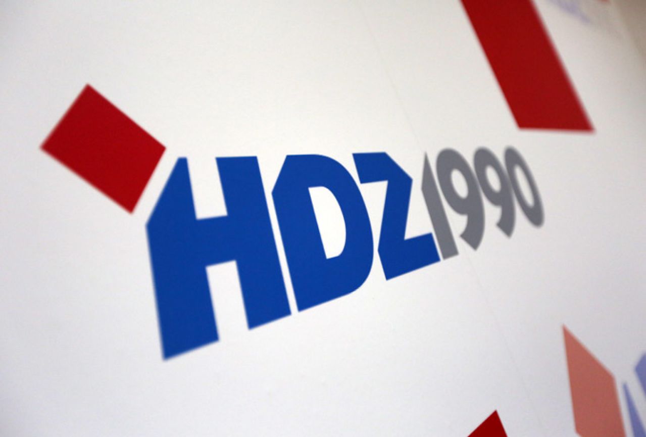 Hrvatski narodni savez odustaje od ujedinjenja s HDZ 1990.