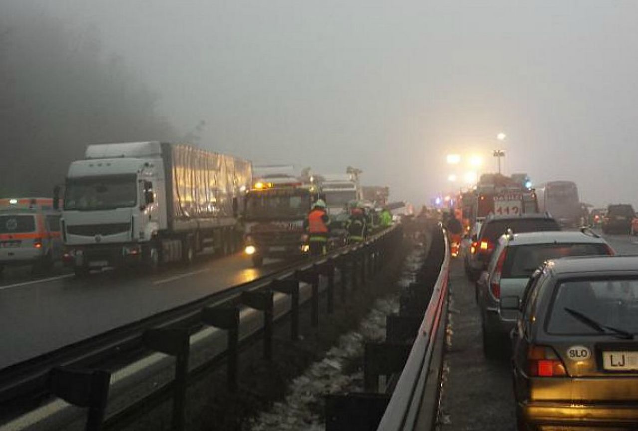 U lančanom sudaru u Sloveniji najmanje četvero mrtvih