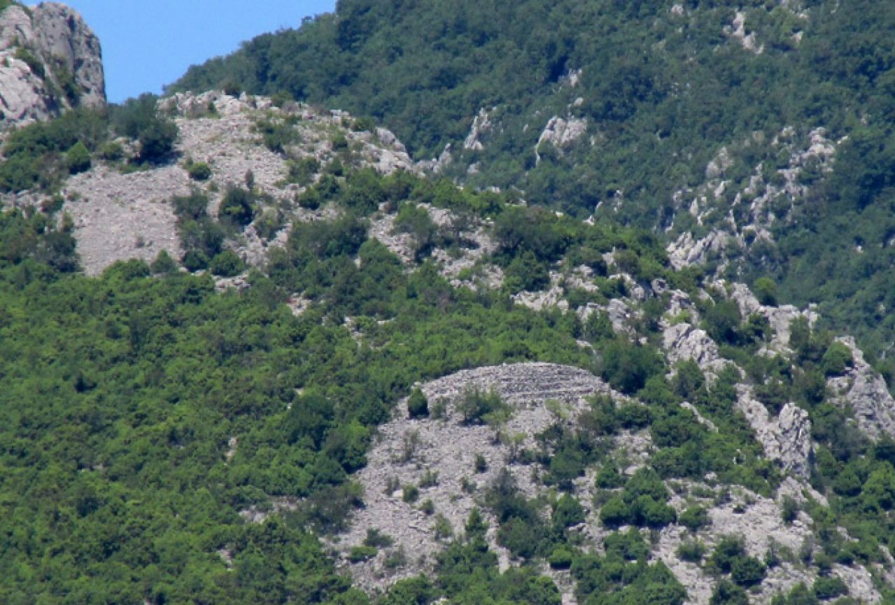 Hercegovačke piramide: Ilirska piramida iznad Raštana na obroncima brda Orlac
