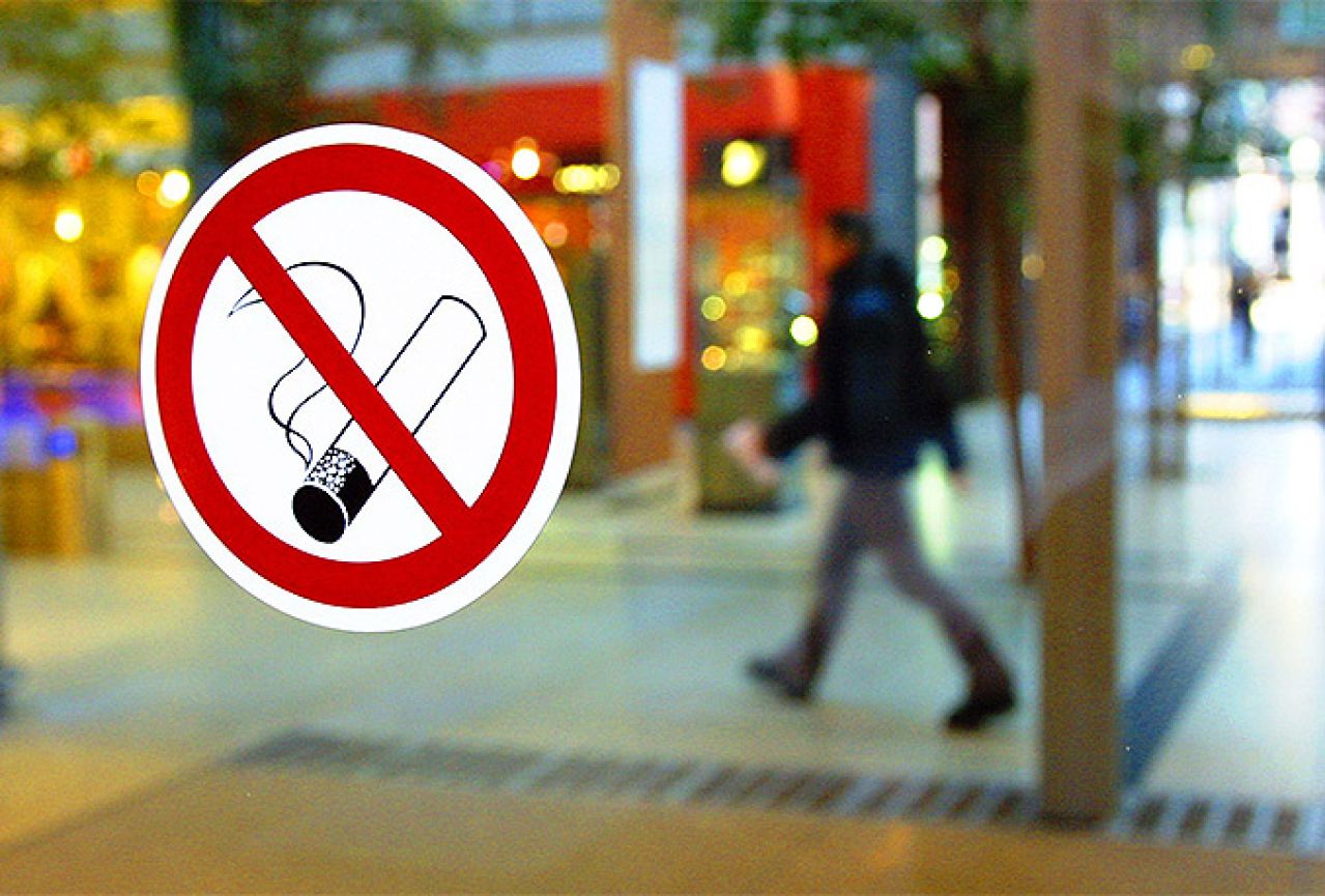 BiH: Pušenje nije dozvoljeno u trgovačkim centrima