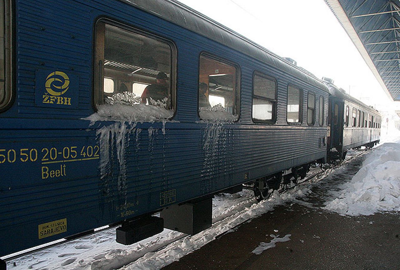 Kako je fotoreporter Bljeska spasio putnike iz zametenog vlaka