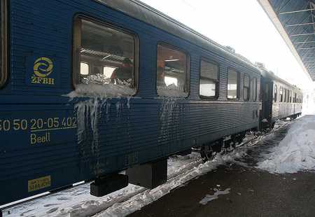 https://storage.bljesak.info/article/147280/450x310/vlak-zeljeznicka-stanica-snijeg-2012.jpg