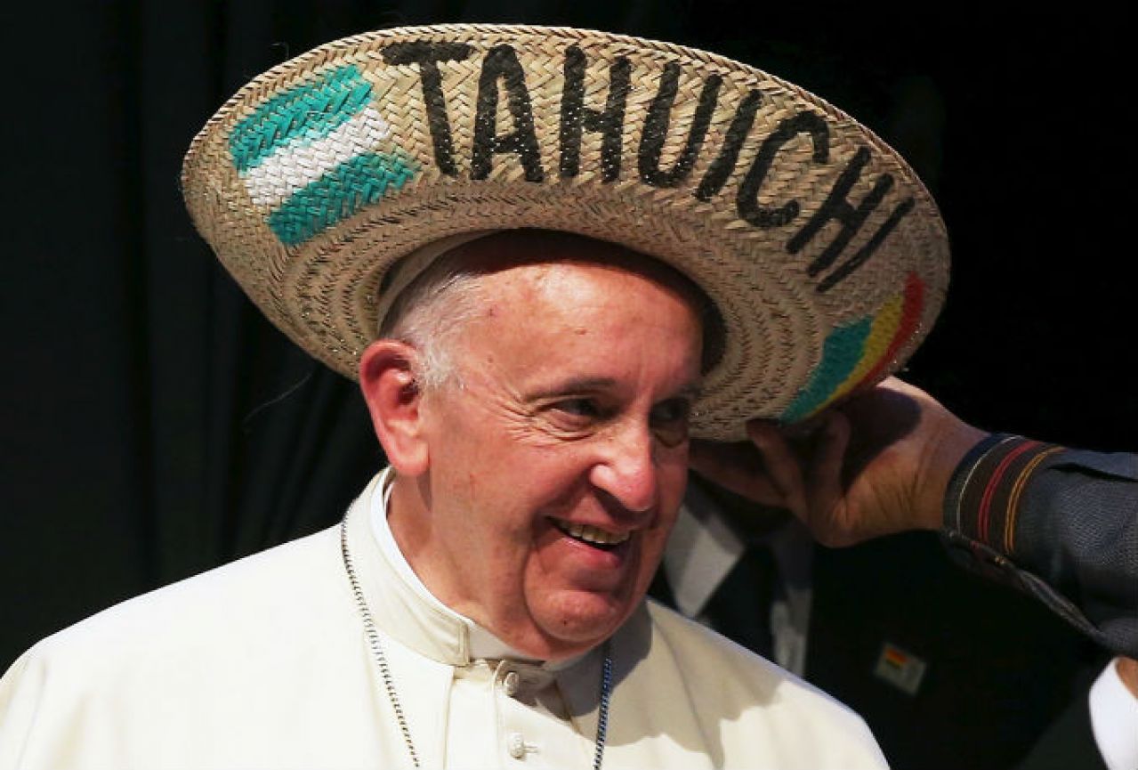 Uz zvuke mariachija: Tisuće vjernika dočekalo Papu u Meksiku