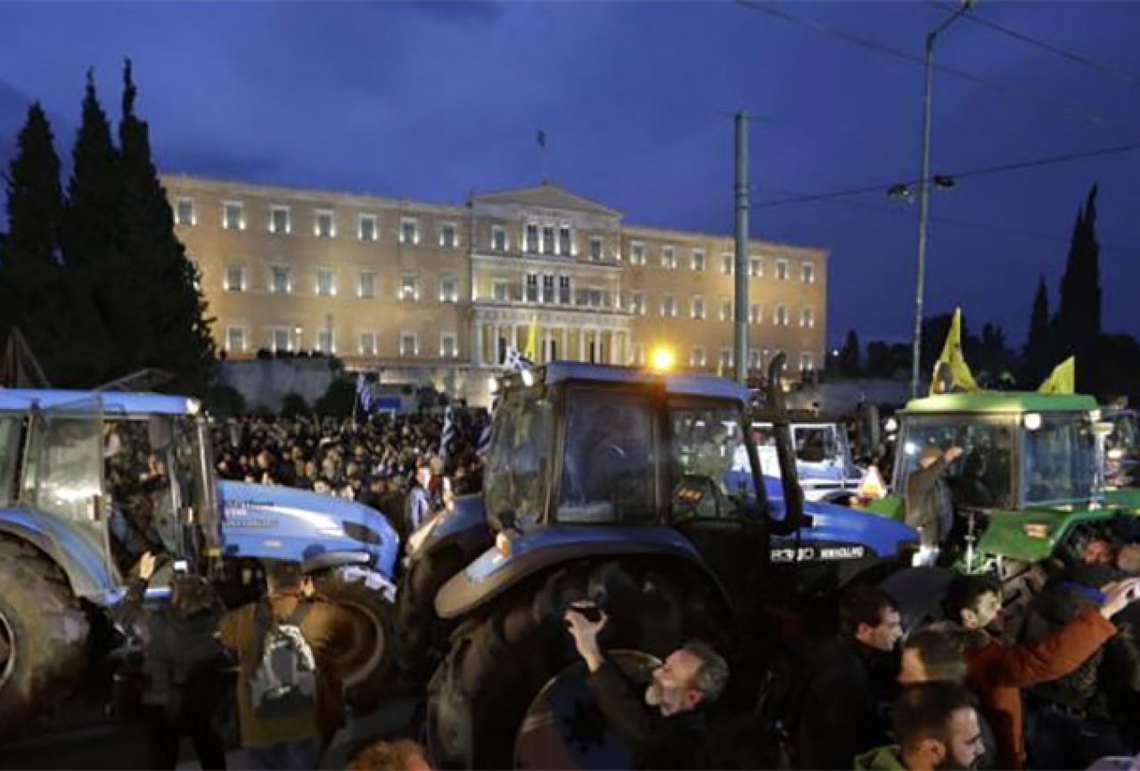 Atena: Novi prosvjedi zbog mirovinske reforme