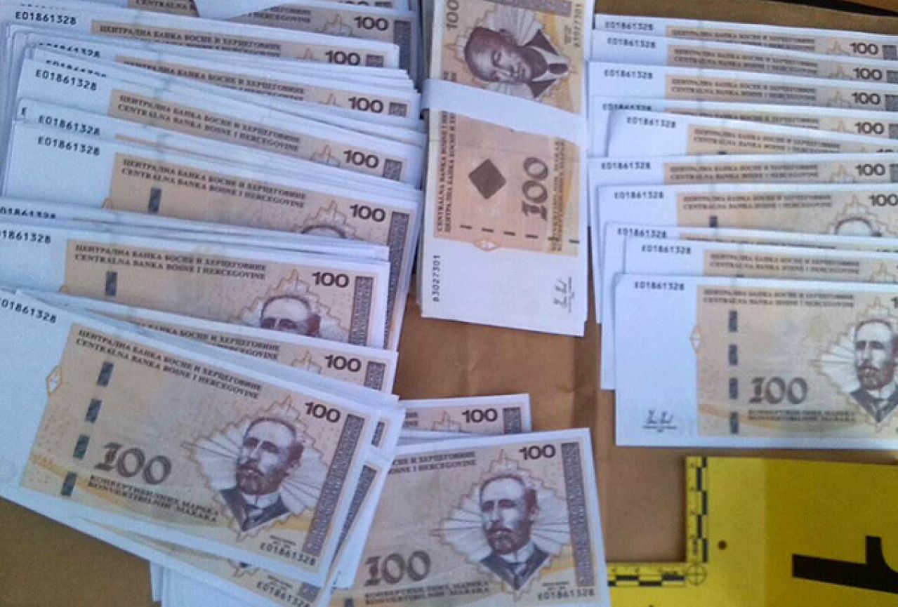 Trebinje: Supružnici 'rasturali' lažne novčanice