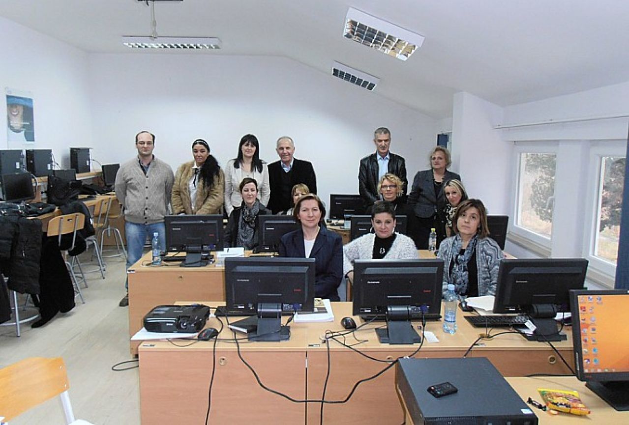 Mostar: Održan informatički tečaj za bibliotekare