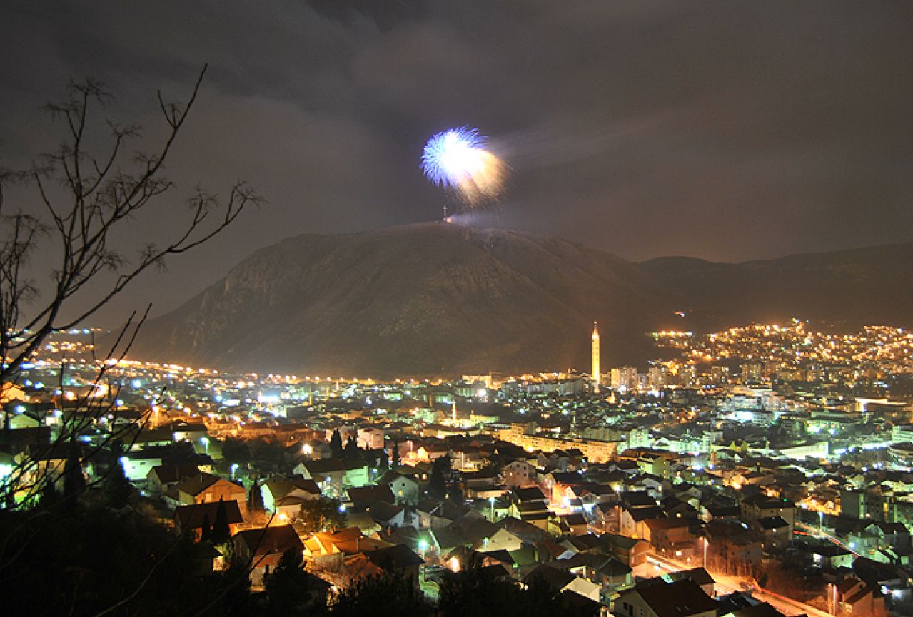SDA Mostar: Vatromet s Huma predstavlja lošu poruku prema Bruxellesu