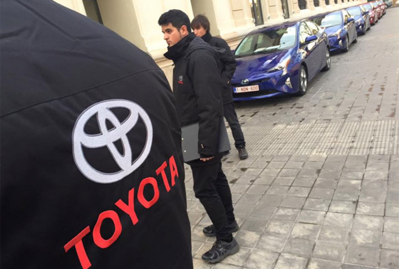 Toyota povlači automobile zbog pojasa