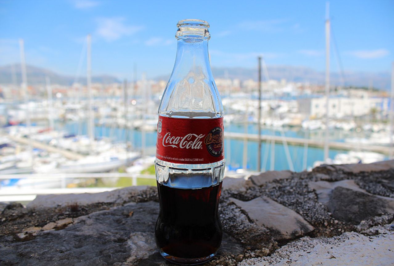 Evo zašto Coca-Cola iz staklene boce ima bolji okus od one iz limenke
